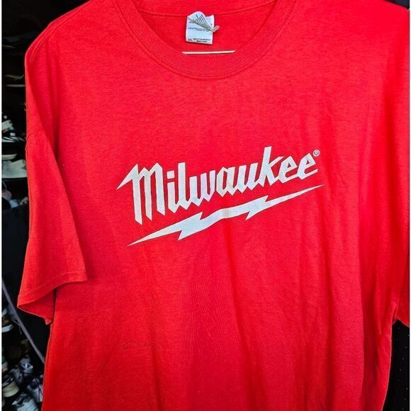 T-shirt men red size xxl Milwaukee  104 - Picture 1 of 3